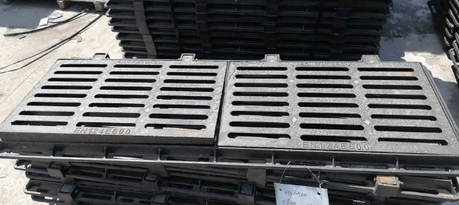 观山湖球墨铸铁连体双篦展示